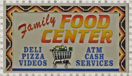 shop Family Food Center, Chiloquin