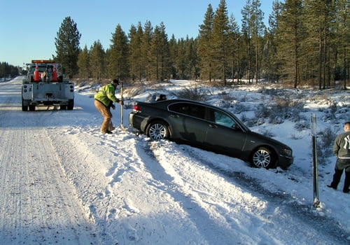Chiloquin Towing: a typical slide off Hwy 97